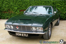 Aston martin V8
